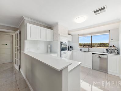 14 West Churchill Avenue, Lake Coogee WA 6166