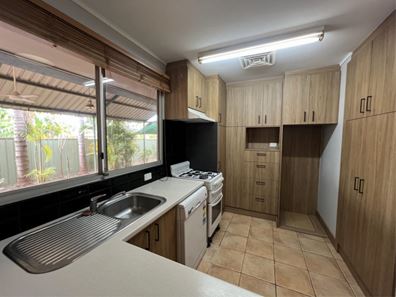 8 Hamilton Street, Newman WA 6753