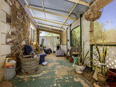 10 Hosken Street, Northampton WA 6535