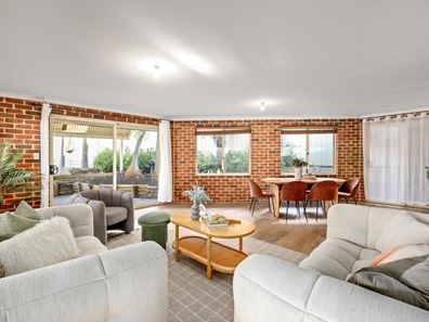 10 Wandoo Street, Mount Nasura WA 6112
