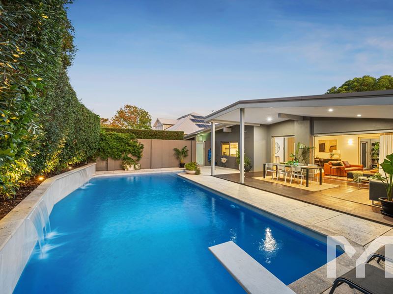 17 Roscommon Road, Floreat WA 6014