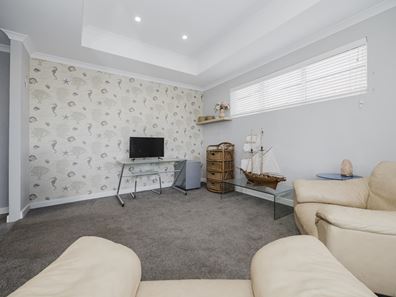 10 Schauss Road, Eglinton WA 6034
