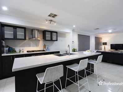 119 Bordeaux Lane, Ellenbrook WA 6069