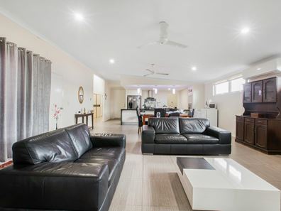 42 Rothschild Loop, Baynton WA 6714
