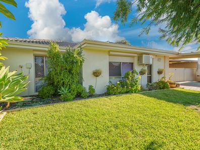 42 Agincourt Drive, Forrestfield WA 6058