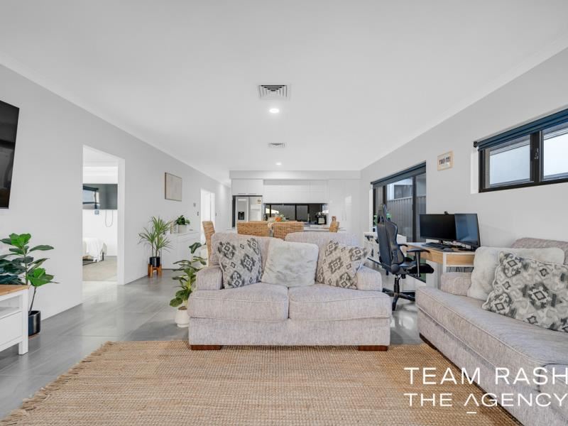 32 Aquarius Loop, Bennett Springs