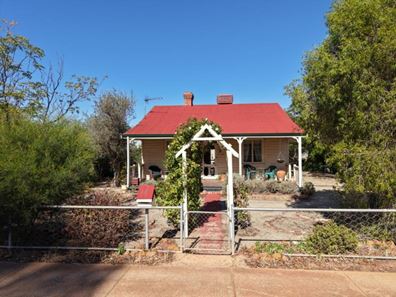 26 Murphy  Street, Quairading WA 6383