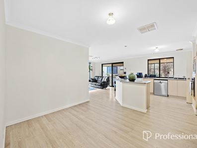 19 Pembroke Street, College Grove WA 6230