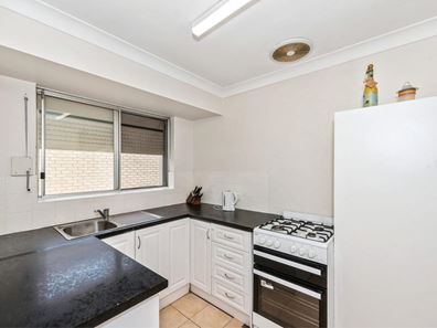 132 Fifth Road, Armadale WA 6112