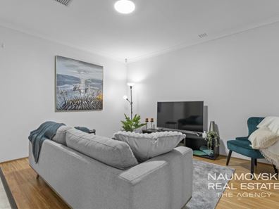 4/1 Ravenswood Drive, Nollamara WA 6061