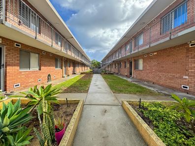 16/76 Kent Street, Rockingham WA 6168