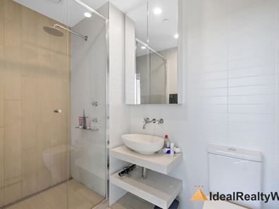 807/8 Tassels Place, Innaloo WA 6018