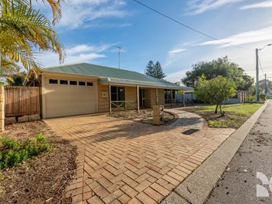 2/18 Flavia  Street, Falcon WA 6210