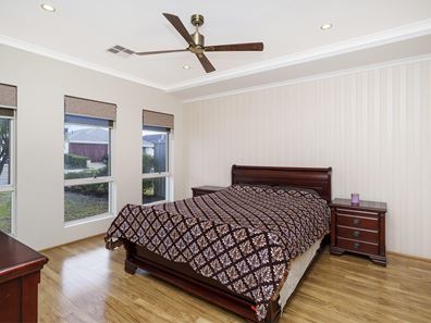 9 Sackler Link, Piara Waters WA 6112