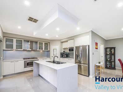 71 Amethyst Parkway, Aveley WA 6069