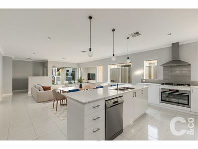4 Solaris Street, Wellard WA 6170