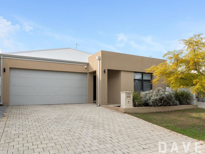 12 Johns Wood Drive, Kingsley