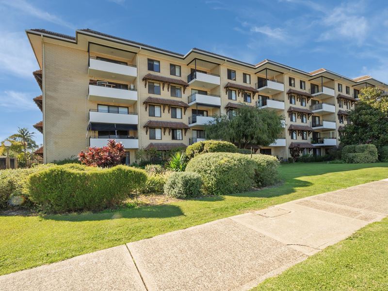 40/39 HURLINGHAM ROAD, South Perth WA 6151