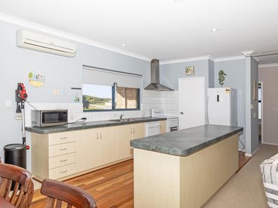 2 Goya Mews, Cervantes WA 6511