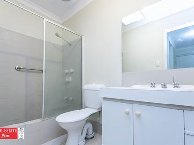 2/1A Henry Street, Midland WA 6056