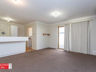 2/1A Henry Street, Midland WA 6056
