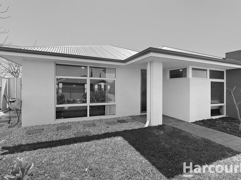 1 Payanna Grange, Lakelands