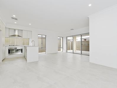 24C Russell St, East Cannington WA 6107