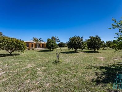 12 Longva Road, Moresby WA 6530