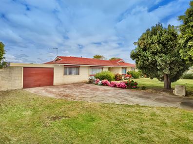 5 Farnham Way, Morley WA 6062