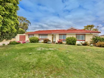 5 Farnham Way, Morley WA 6062
