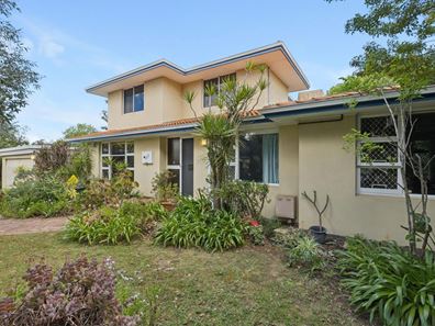 127 Birchwood Avenue, Woodlands WA 6018