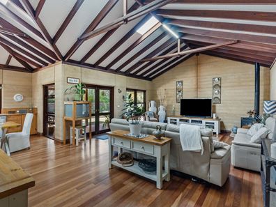 150 Gordon Road, Parklands WA 6180