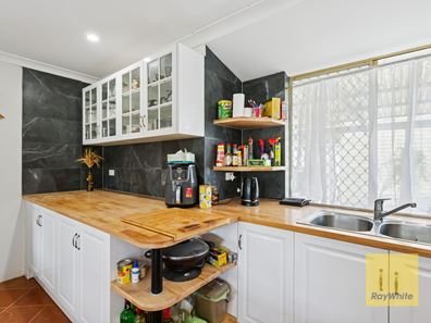 42 Victoria Parade, Midvale WA 6056