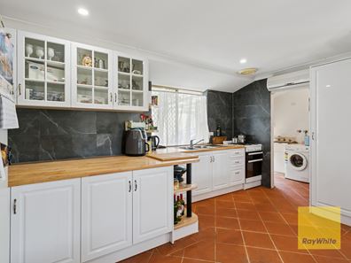 42 Victoria Parade, Midvale WA 6056