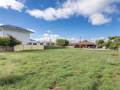 16 Liege Street, Cannington WA 6107