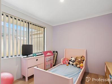 7 Daran Way, Byford WA 6122