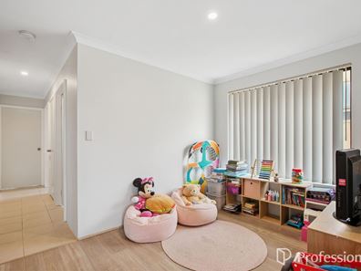 7 Daran Way, Byford WA 6122