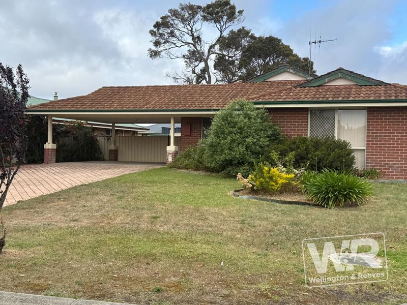 16 Deane Street, Mount Barker WA 6324