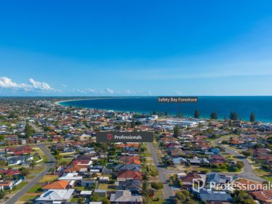 19 Waikiki Road, Safety Bay WA 6169