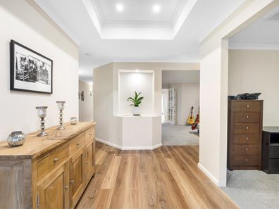 12 Lilac Hill Vista, Madeley WA 6065
