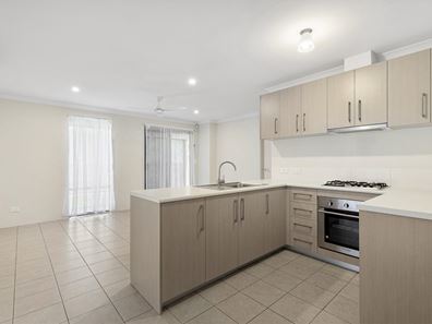 6/71 Kingaroy Drive, Baldivis WA 6171