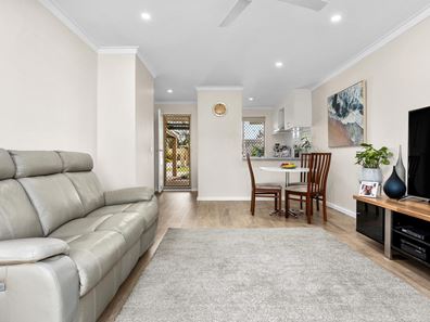 23/35 Winnacott Street, Willagee WA 6156