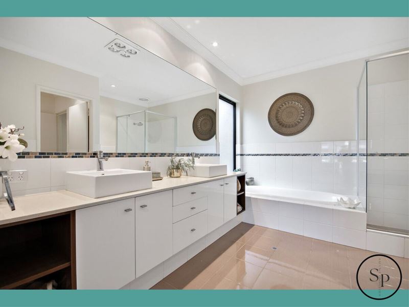 17 Santavea Mews, Halls Head WA 6210