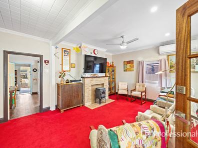88 Coombes Street, Collie WA 6225