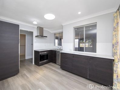 4 Agincourt Drive, Forrestfield WA 6058