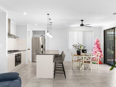 23 Broadgate Boulevard, Yanchep WA 6035