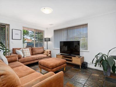 16 Bishops Close, Quinns Rocks WA 6030