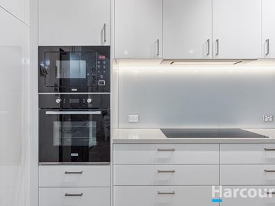 19 St Helena Way, Iluka WA 6028