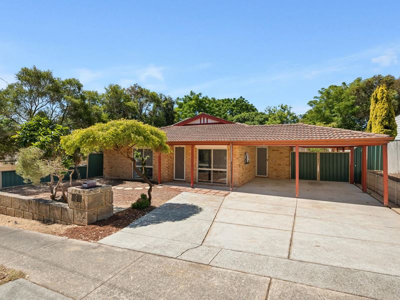 9 Beacham Cres, Medina WA 6167