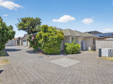 12/63 Seville Drive, Seville Grove WA 6112